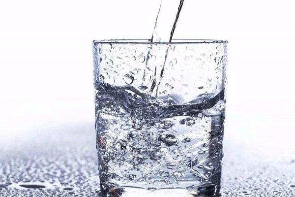 为什么建议自来水不要直接饮用？